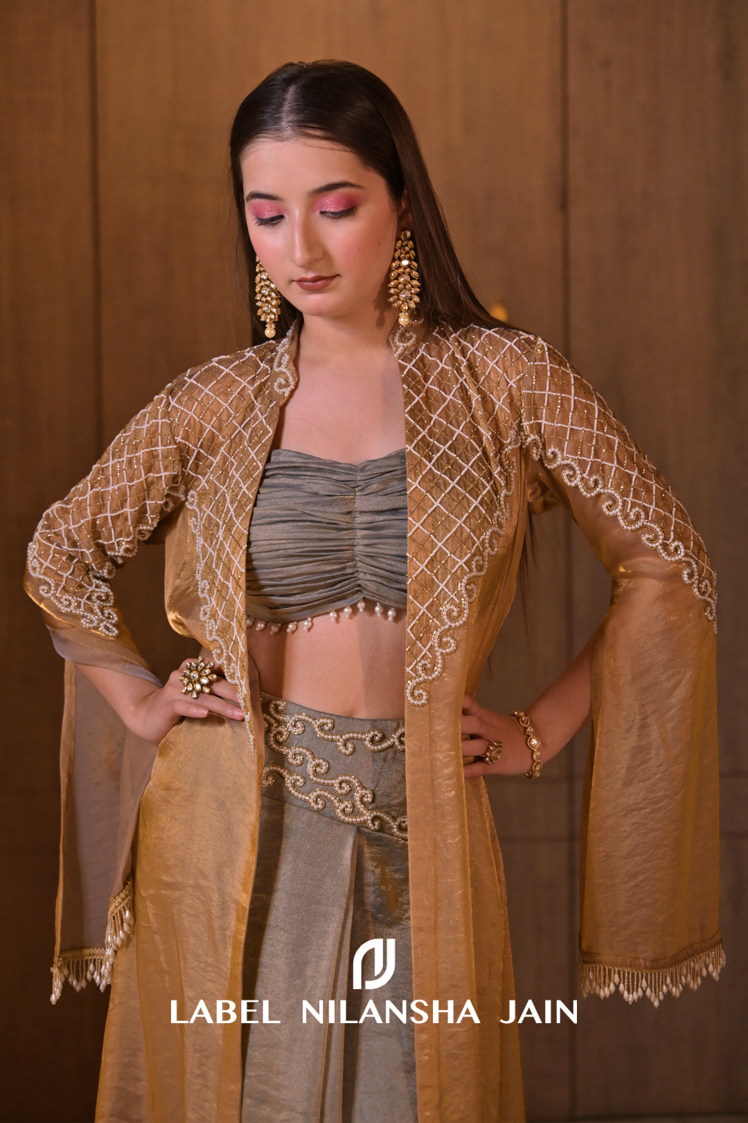 MRINALI CAPE SET